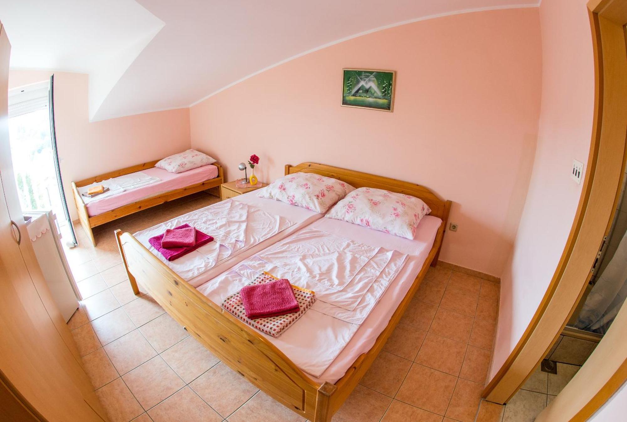 Guest House Almond Бечичи Номер фото