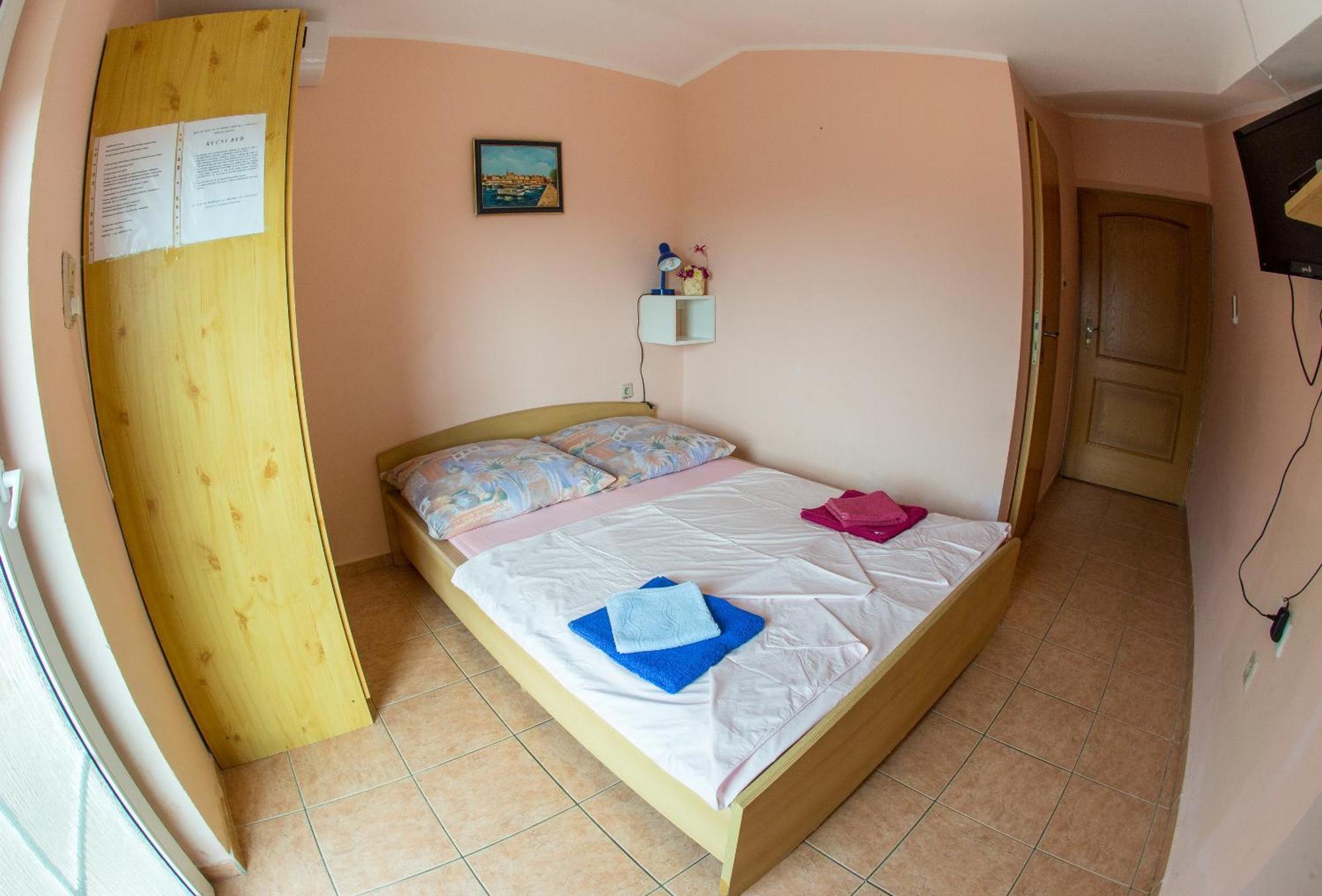 Guest House Almond Бечичи Экстерьер фото
