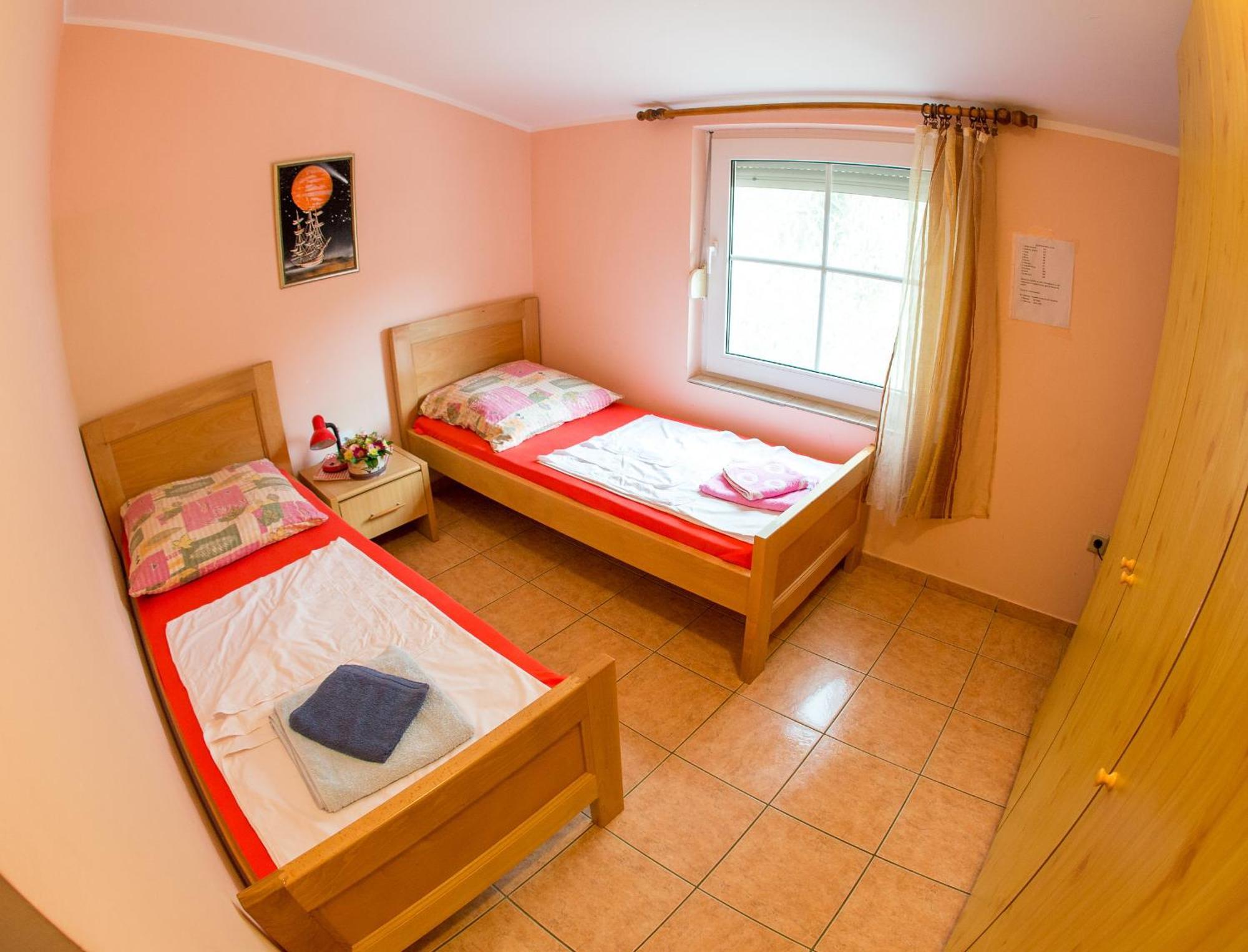 Guest House Almond Бечичи Экстерьер фото